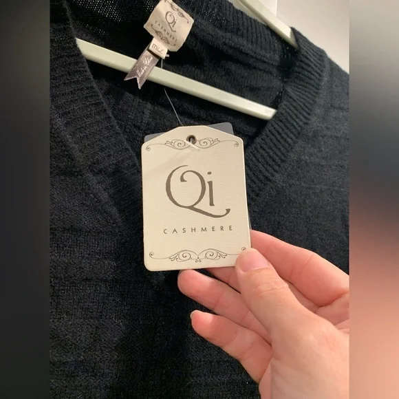 NWT QiCashmere 100%cashmere poncho style sweater minimalist casual old money M/L - Picture 3 of 5